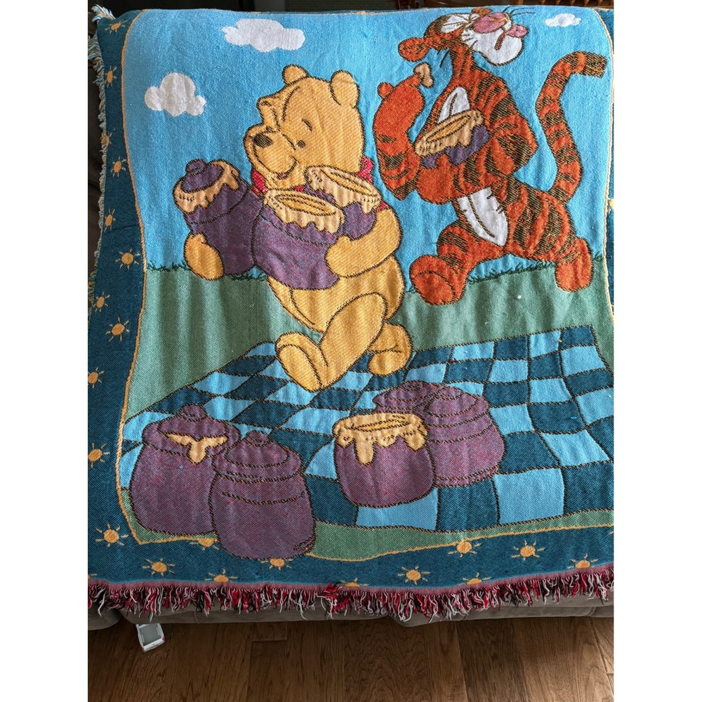 Disney Winnie the Pooh Tigger Woven Tapestry Throw Blanket Fringed Vintage